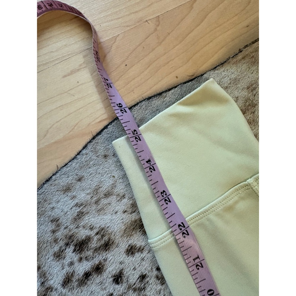 VUORI Daily Form Leggings In Lemongrass Size Small - Picture 6 of 6